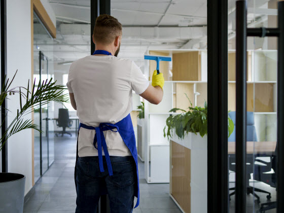 CLEAN & CLEAR SERVICE